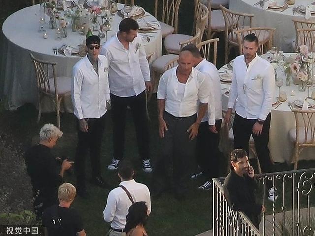 麦莉·赛勒斯妈妈和《越狱》主演举行婚礼