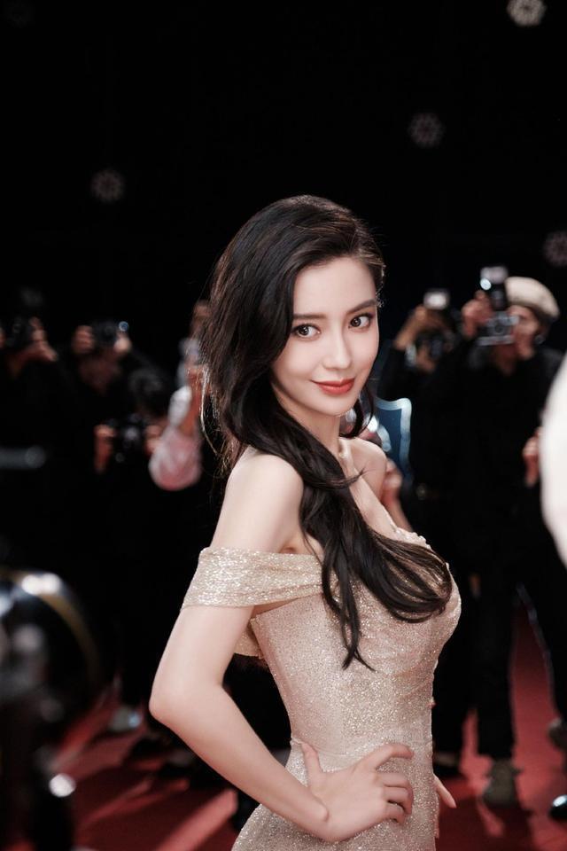 Angelababy璀璨星光大片 又美又飒优雅迷人