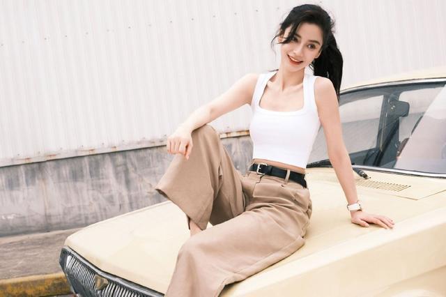 Angelababy璀璨星光大片 又美又飒优雅迷人