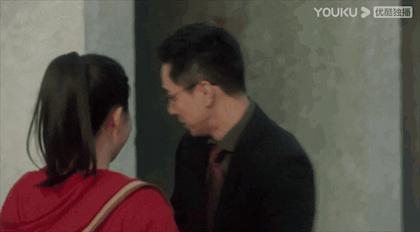 央视新花活,畸形「父女恋」?想骂,但真香
