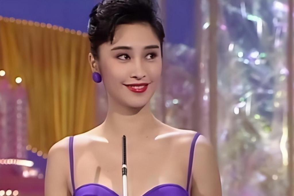 她结了个婚，被骂死了。