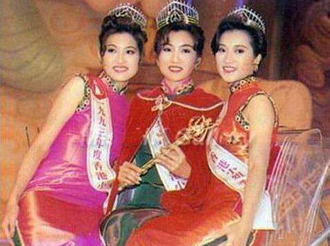 她结了个婚，被骂死了。