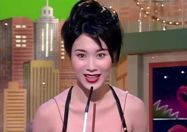 她结了个婚，被骂死了。
