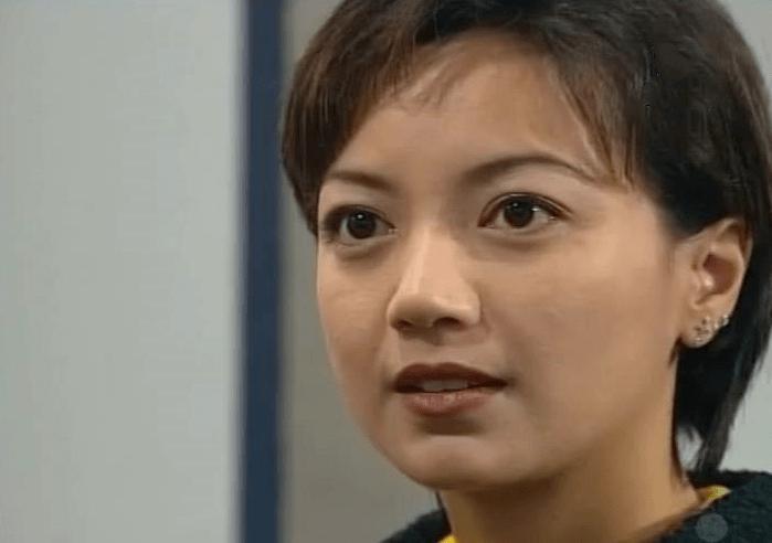 她结了个婚，被骂死了。