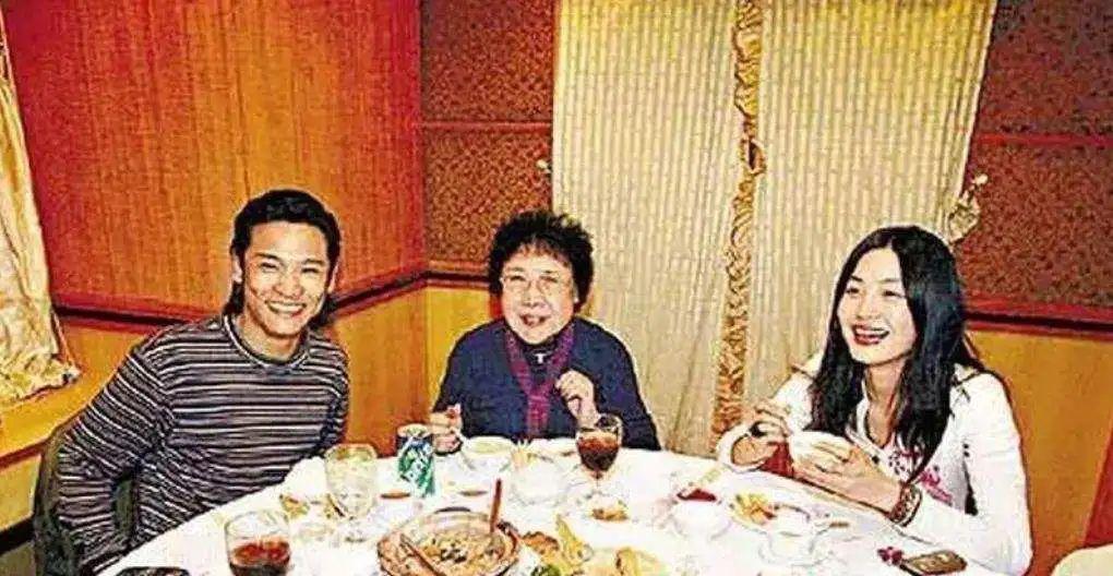 知名男星，承认一夜情，他还能洗白吗？