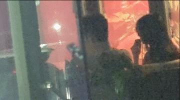 又被拍到夜会美女？他现在是彻底放飞自我了吧！
