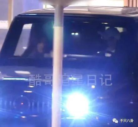 又被拍到夜会美女？他现在是彻底放飞自我了吧！