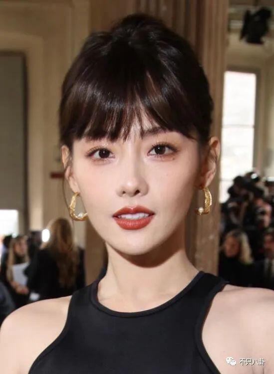 又被拍到夜会美女？他现在是彻底放飞自我了吧！