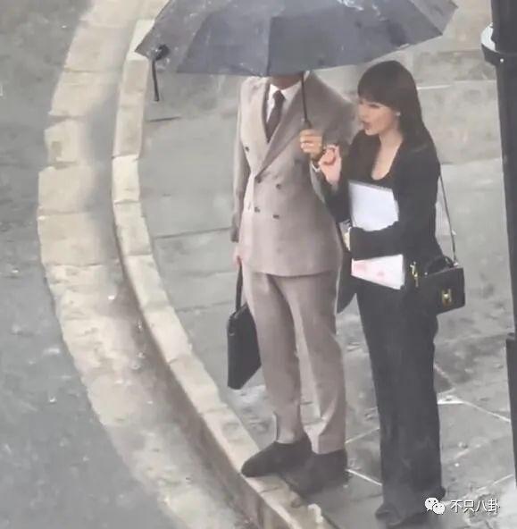又被拍到夜会美女？他现在是彻底放飞自我了吧！