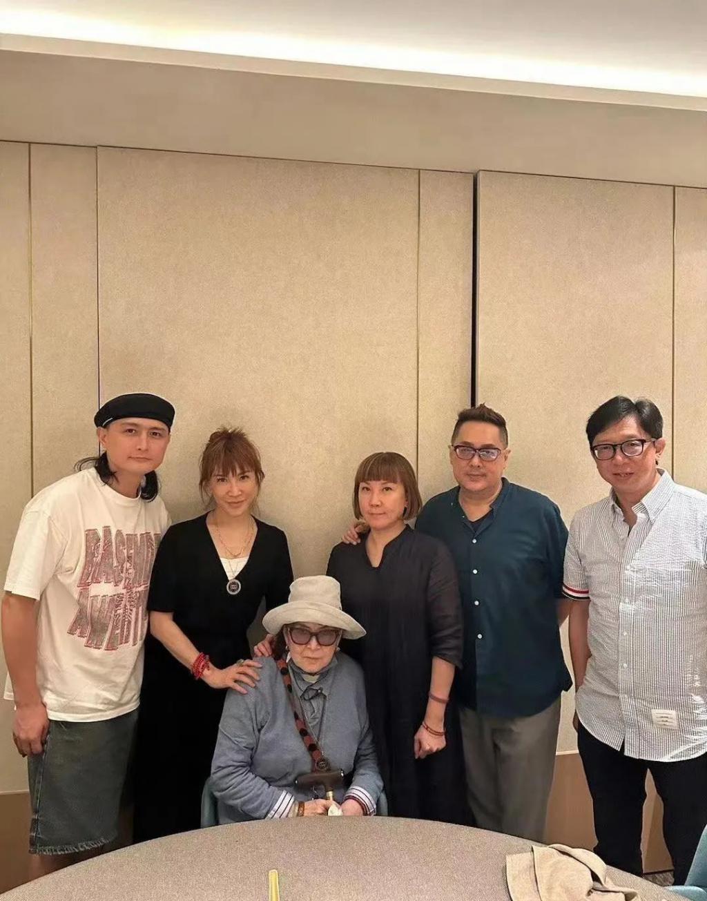 李玟风波进展：家人疑将李玟葬武汉，刘德华发声，柳骊疑道歉