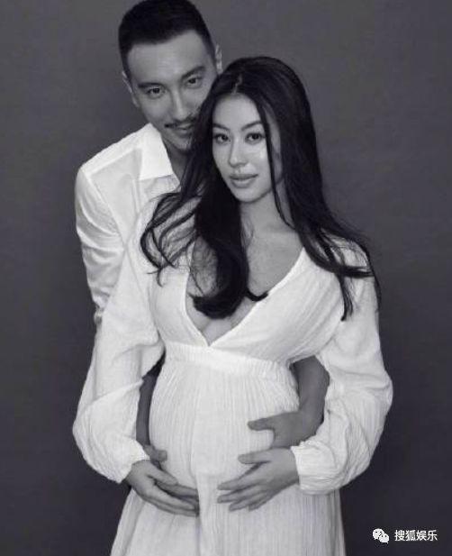 闹婚变了？当初他不是说“遇到老婆前的恋情都是错的”吗？