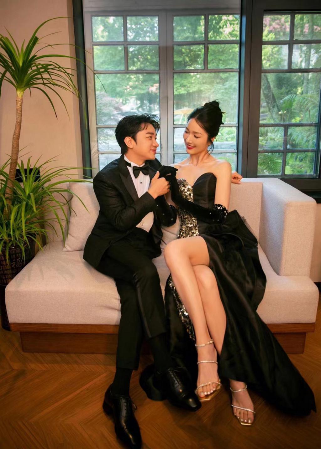 王祖蓝李亚男夫妇造型写真释出 两人对视满眼爱意