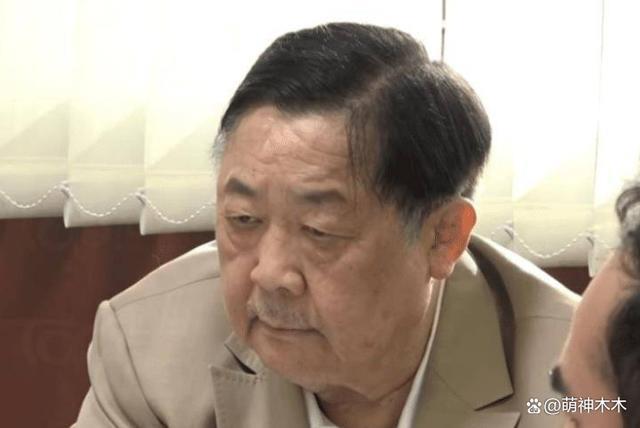 TVB又一老戏骨解约！年过70岁还要拄拐拍戏，官网删资料