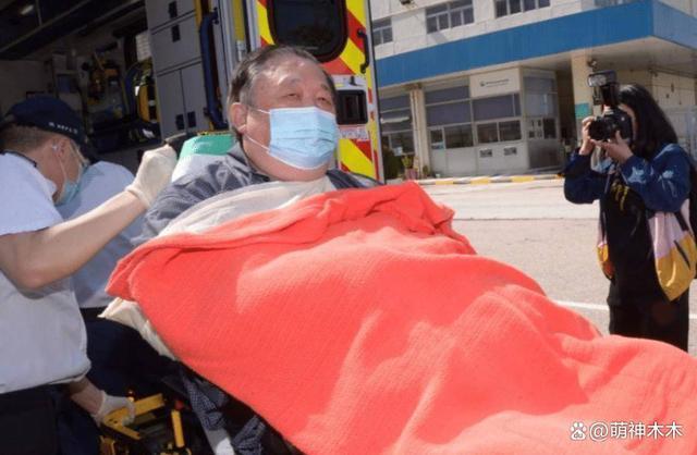 TVB又一老戏骨解约！年过70岁还要拄拐拍戏，官网删资料