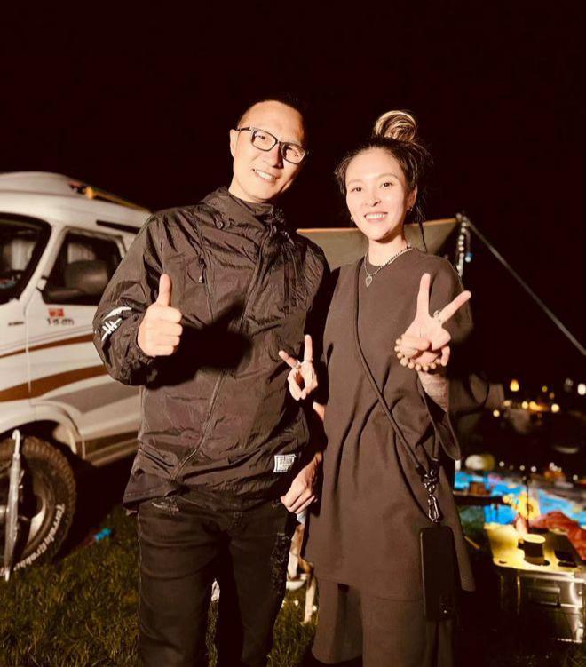 汪峰带女儿参加徒弟生日宴，8岁醒醒身高喜人，父女相处温馨