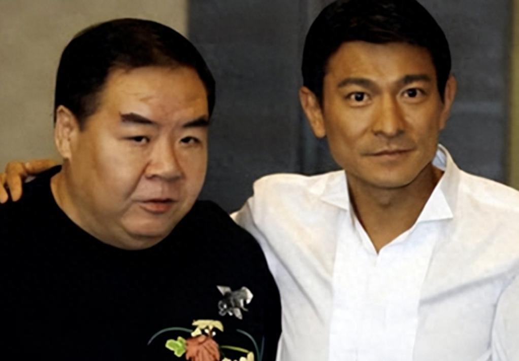 他欠债8000多万，只有刘德华伸出援助之手