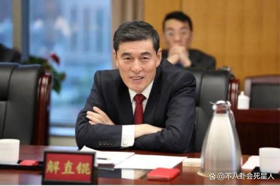 “两次逃税”毛阿敏：富豪老公去世公司爆雷，她全身而退