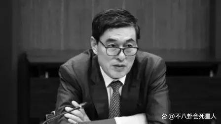 “两次逃税”毛阿敏：富豪老公去世公司爆雷，她全身而退