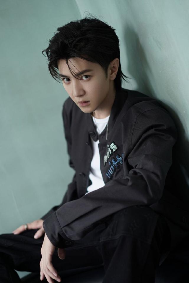 网传赵露思陈哲远二搭《珠帘玉幕》陈哲远方否认