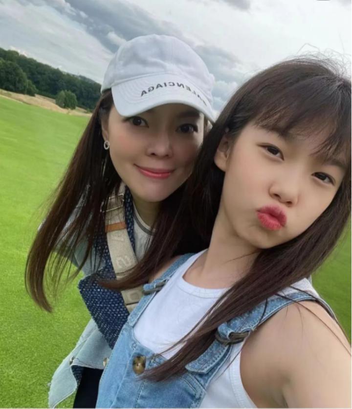 那位曾在费翔身边的舞者，稳坐富士康老板娘竟也15年了…