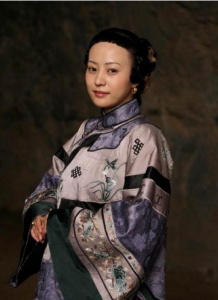 那位曾在费翔身边的舞者，稳坐富士康老板娘竟也15年了…