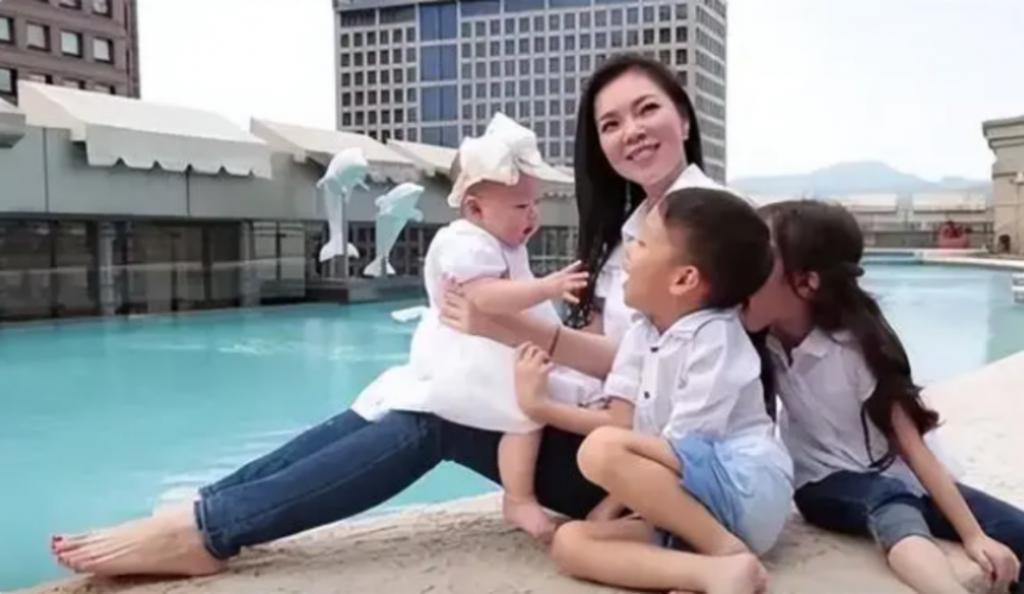 那位曾在费翔身边的舞者，稳坐富士康老板娘竟也15年了…