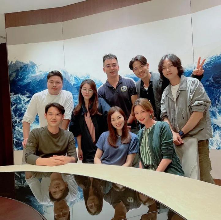 那位曾在费翔身边的舞者，稳坐富士康老板娘竟也15年了…