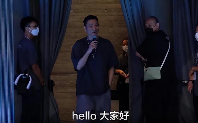 朱玲玲和梁安琪现身刘德华艺术展，11岁女儿刘向蕙的作品展出