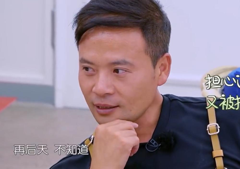 《中餐厅》再惹争议，餐厅失火还慢悠悠，赵又廷沈梦辰被批没常识