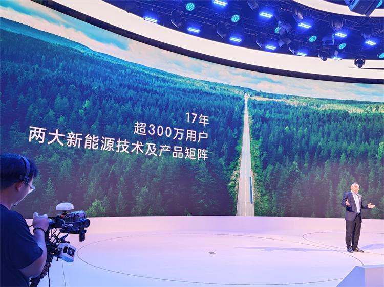 荣威D家族双车联袂登场，能否在家轿市场占一席之地？