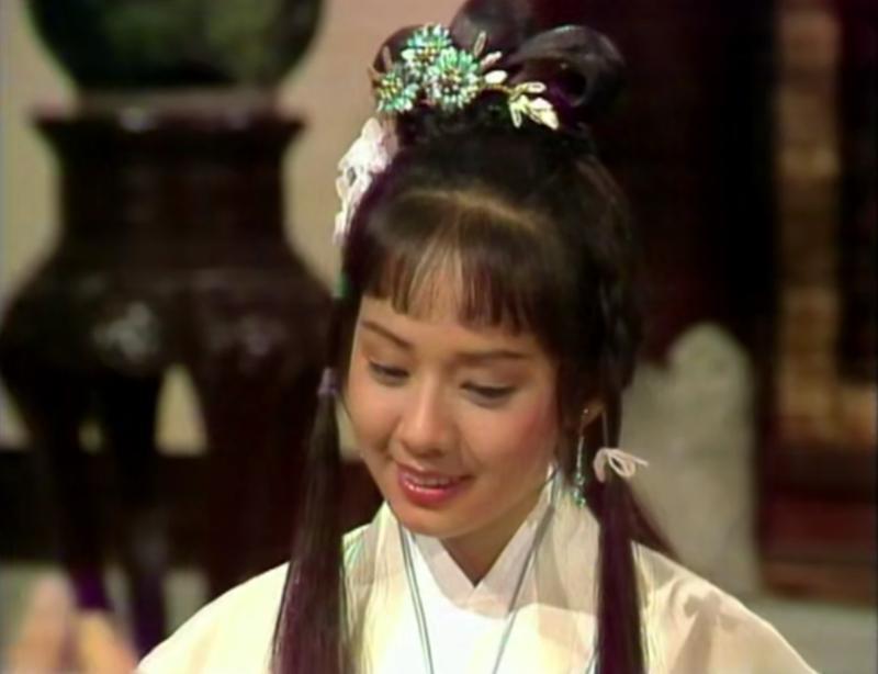 新林黛玉惹争议，几人能撑起气质？有人能锄两亩地，有人从书中走出