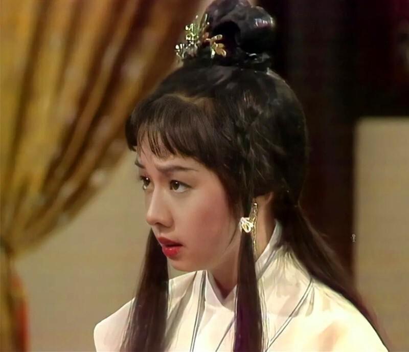 新林黛玉惹争议，几人能撑起气质？有人能锄两亩地，有人从书中走出