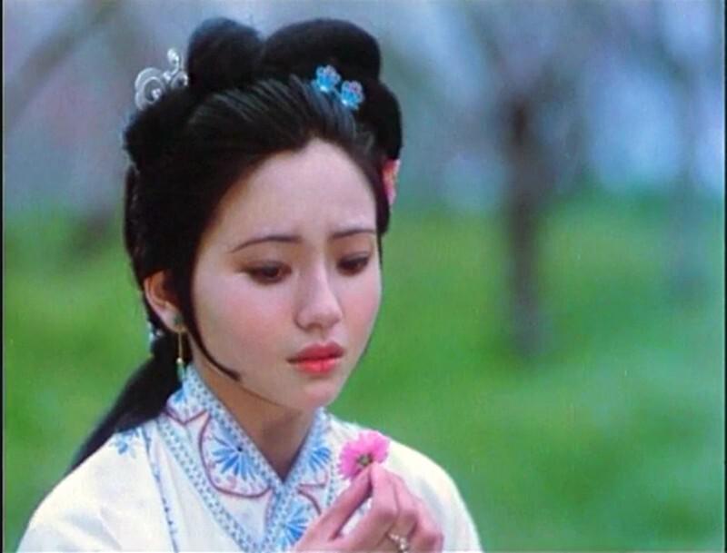 新林黛玉惹争议，几人能撑起气质？有人能锄两亩地，有人从书中走出