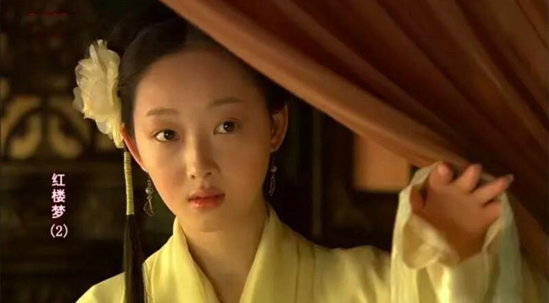 新林黛玉惹争议，几人能撑起气质？有人能锄两亩地，有人从书中走出