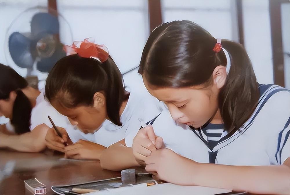 51岁吴越怒撕造谣者：颠覆人淡如菊，如何活成清醒的大女主？