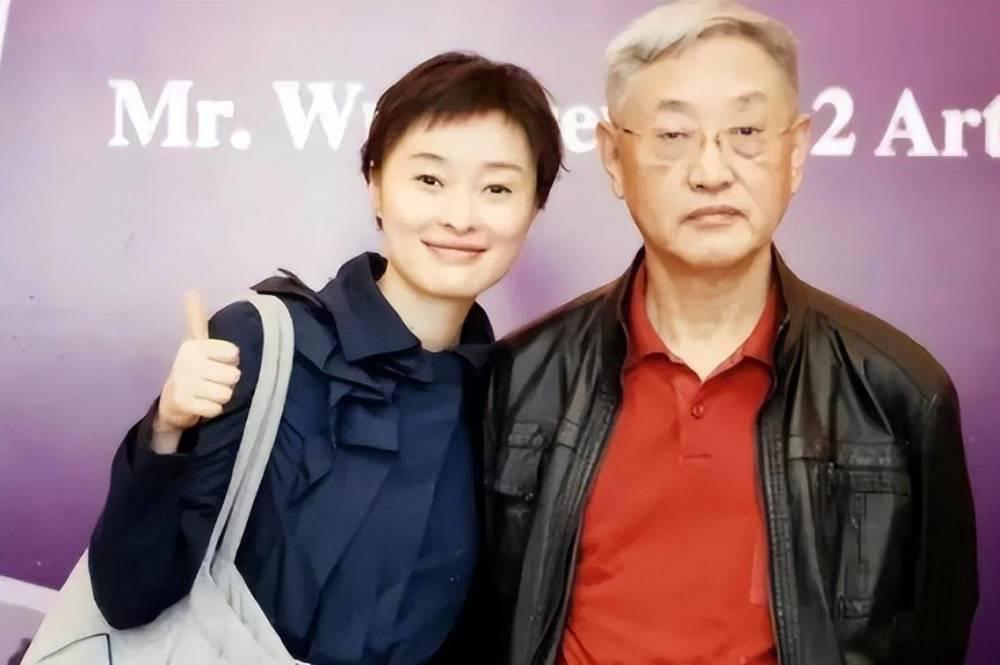 51岁吴越怒撕造谣者：颠覆人淡如菊，如何活成清醒的大女主？