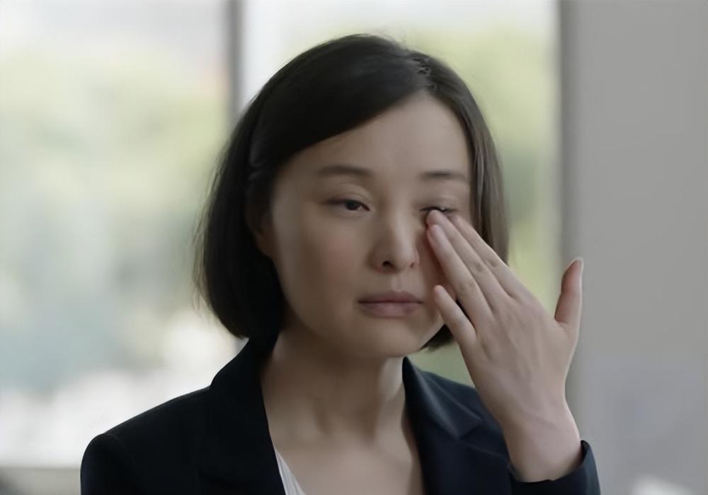 51岁吴越怒撕造谣者：颠覆人淡如菊，如何活成清醒的大女主？