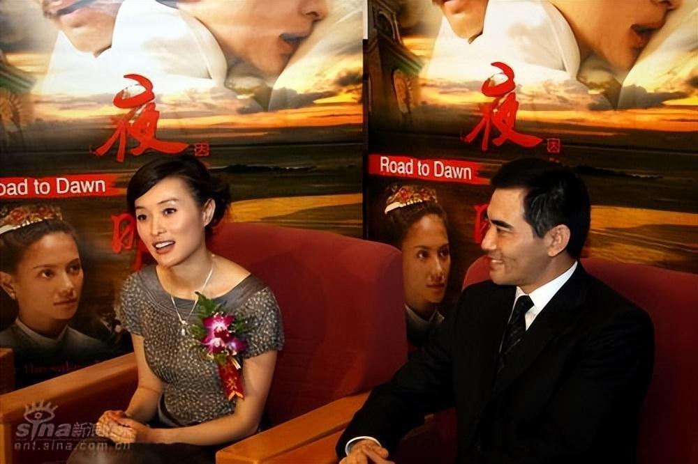 51岁吴越怒撕造谣者：颠覆人淡如菊，如何活成清醒的大女主？