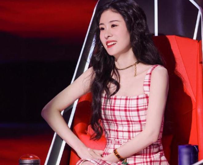 曝3000万买《中国好声音》冠军是女选手，2人疑点最多