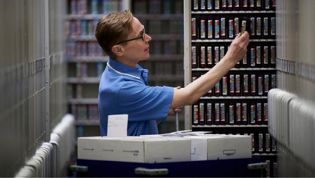 IBM 推出新款企业级磁带存储驱动器，单个磁带盒容量超 50TB