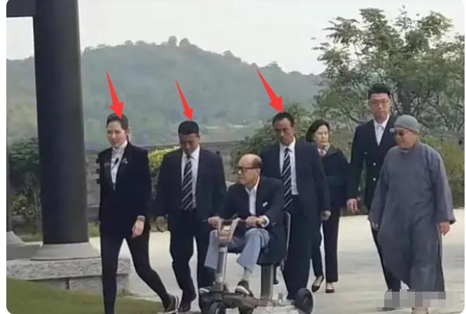 李嘉诚把孙女藏了24年，郭晶晶却天天晒娃，这就是霍家厉害之处