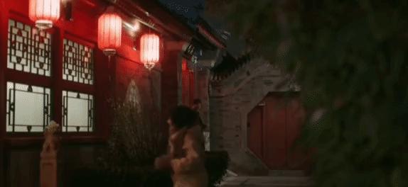 认真的吗？这俩年龄差这么多，她怎么看上他了？