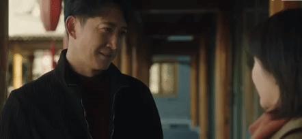 认真的吗？这俩年龄差这么多，她怎么看上他了？