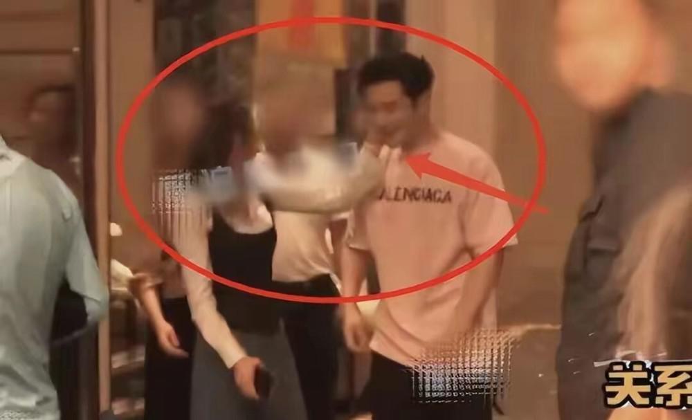 黄晓明豪宅引热议，细扒离婚后资产，这身家和人脉，绝对能更上一层楼