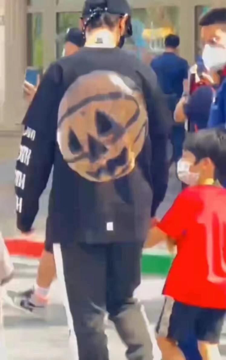 黄晓明豪宅引热议，细扒离婚后资产，这身家和人脉，绝对能更上一层楼