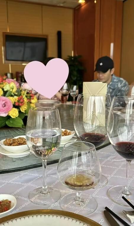 黄晓明豪宅引热议，细扒离婚后资产，这身家和人脉，绝对能更上一层楼