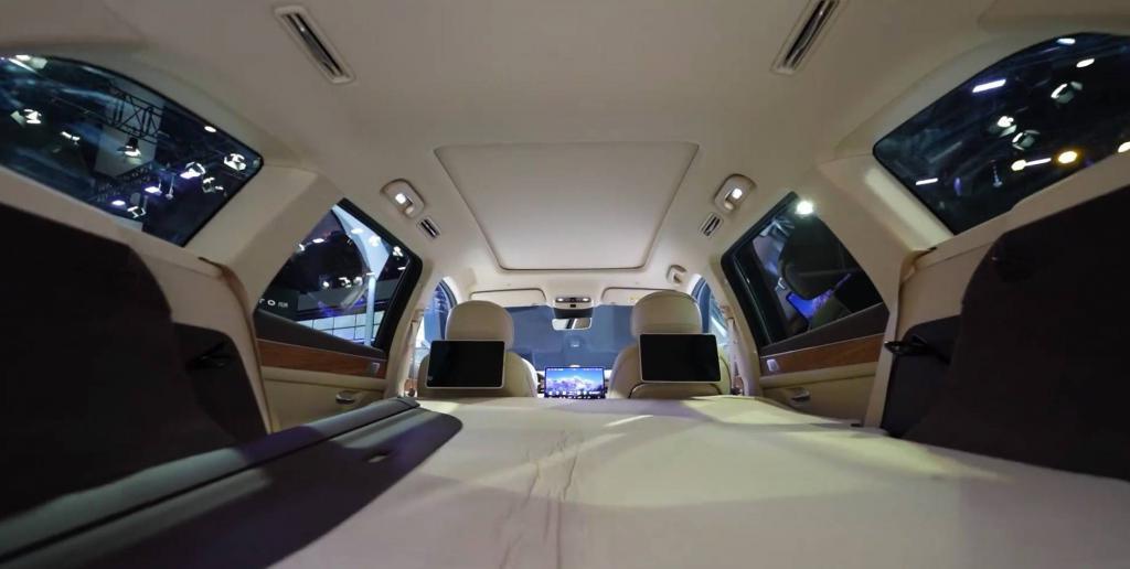 5 亿打造大 5 座，问界新 M7 售价 25.98 万元起