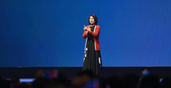 董明珠回应格力落榜世界500强：成为百年企业才是最终