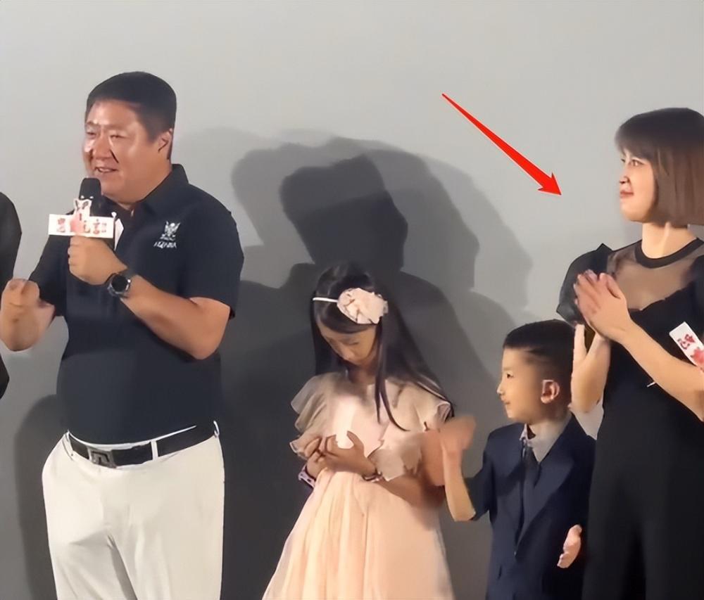 撕破脸了！王宝强遭业内大佬公开内涵，超长点映得罪大半电影圈