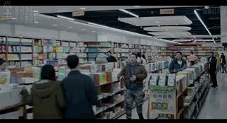 这顶流三角恋，被全网骂惨了